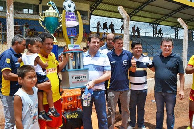 A equipe do 4&times;4 Futebol Clube levou a melhor e ficou com o t&iacute;tulo