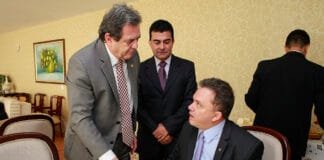 Moka transmitiu coordenação da bancada para Vander