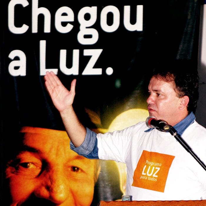 Vander em lançamento de obras do Luz para Todos em 2005 Vander em lançamento de obras do Luz para Todos em 2005