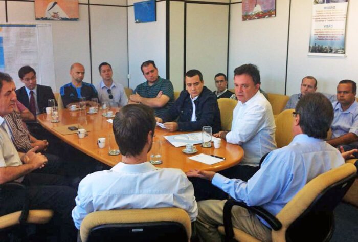 Empresários cobraram maior aproximação com a Superintendência para facilitar as orientações Empresários cobraram maior aproximação com a Superintendência para facilitar as orientações