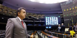 Deputado Vander Loubet no Plenário da Câmara