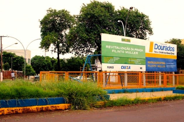 Pra&ccedil;as de Dourados est&atilde;o recebendo melhorias viabilizadas por Vander