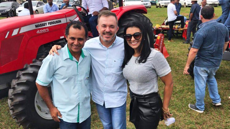 Entrega de patrulhas mecanizadas para a regi&atilde;o de Itaquira&iacute;