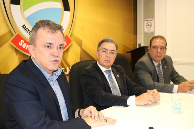 Deputado Vander Loubet parabenizou a Pol&iacute;cia Civil pela sua efici&ecirc;ncia