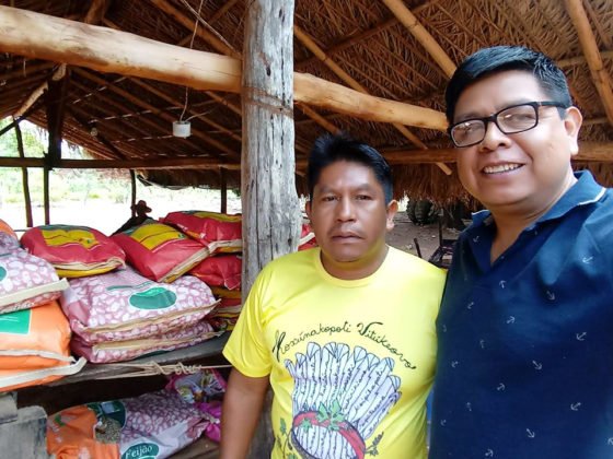 Entrega de sementes nas aldeias Bananal, Ipegue, &Aacute;gua Branca e Lagoinha foi acompanhada pela assessoria do deputado Vander