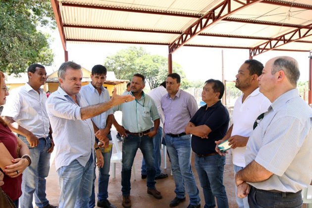 Vander esteve no Assentamento 20 de Mar&ccedil;o para entregar a patrulha mecanizada