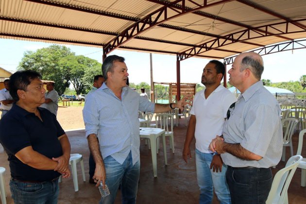 Vander esteve no Assentamento 20 de Mar&ccedil;o para entregar a patrulha mecanizada