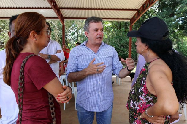 Vander esteve no Assentamento 20 de Mar&ccedil;o para entregar a patrulha mecanizada