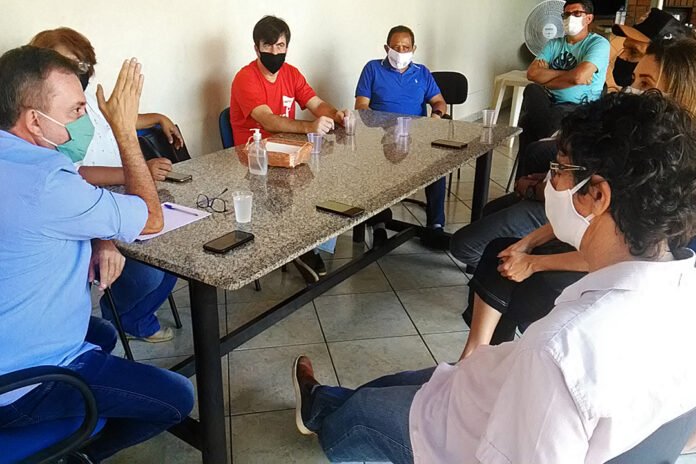 Vander ouviu reivindicações e se prontificou a levar a pauta aos demais membros da bancada federal de MS Vander ouviu reivindicações e se prontificou a levar a pauta aos demais membros da bancada federal de MS