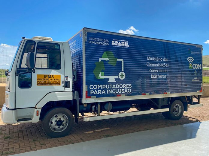 Vander e IFMS garantem doação de computadores para associações e escolas indígenas