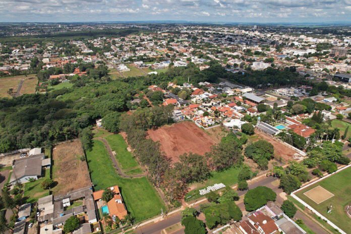 Com apoio de Vander, Horto Florestal de Ponta Porã ganhará campo de futebol completo