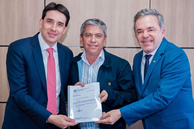 Vander articula libera&ccedil;&atilde;o de recursos em Bras&iacute;lia para reforma de aeroportos em MS