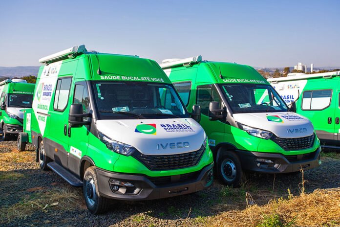 MS recebe 6 Unidades Odontológicas Móveis do governo Lula para ampliar acesso à saúde bucal MS recebe 6 Unidades Odontológicas Móveis do governo Lula para ampliar acesso à saúde bucal