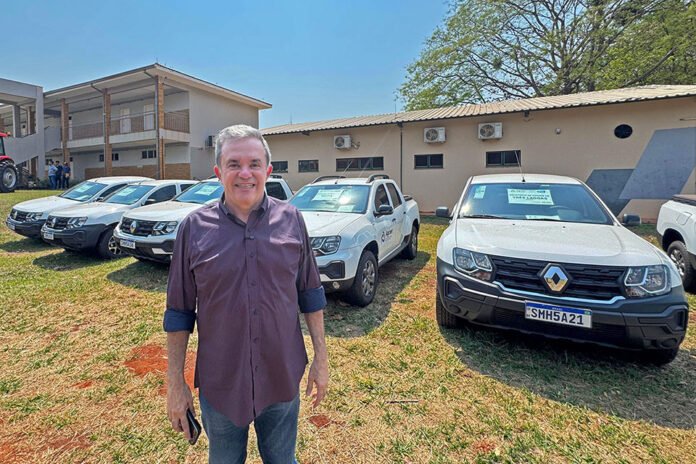 Vander garante mais 9 veículos para atender escritórios da Agraer Vander garante mais 9 veículos para atender escritórios da Agraer