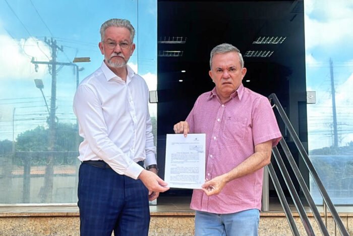 Deputado Vander protocolou notícia-crime na sede da PF em Campo Grande