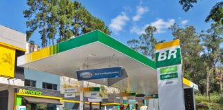 Petrobrás reduziu preço da gasolina em 16,4%, mas postos subiram 27%