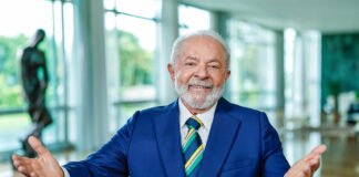 Lula zera imposto e subsidia diesel para conter alta do petróleo