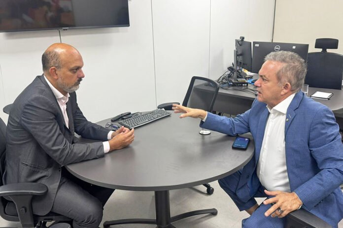 Vander e Camila garantem apoio federal para enfrentar chikungunya em Dourados Vander e Camila garantem apoio federal para enfrentar chikungunya em Dourados