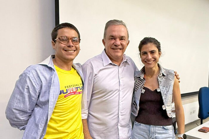 Política como ferramenta de transformação marca mesa de conversas do FestJuv