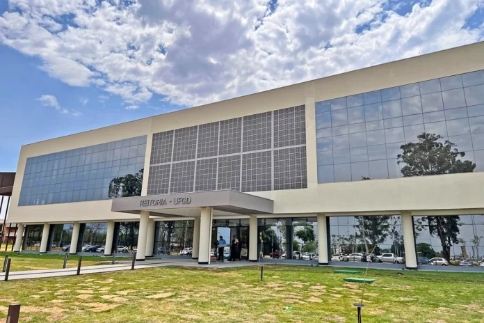 O fim da lista tríplice e o novo lugar do voto nas universidades brasileiras O fim da lista tríplice e o novo lugar do voto nas universidades brasileiras