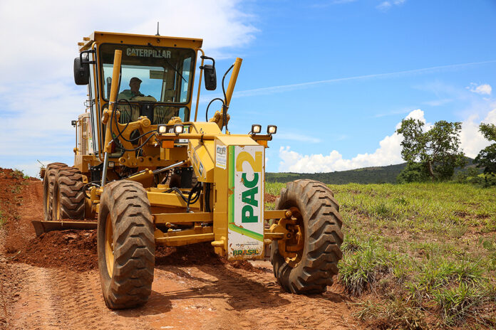 Motoniveladoras do PAC 2 da Agricultura Familiar