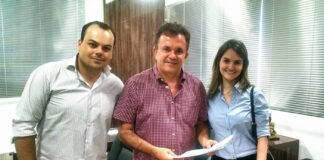 Vander com representantes dos aprovados da PGF em Campo Grande