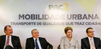 Dilma durante o anúncio dos investimentos em mobilidade urbana do PAC 2