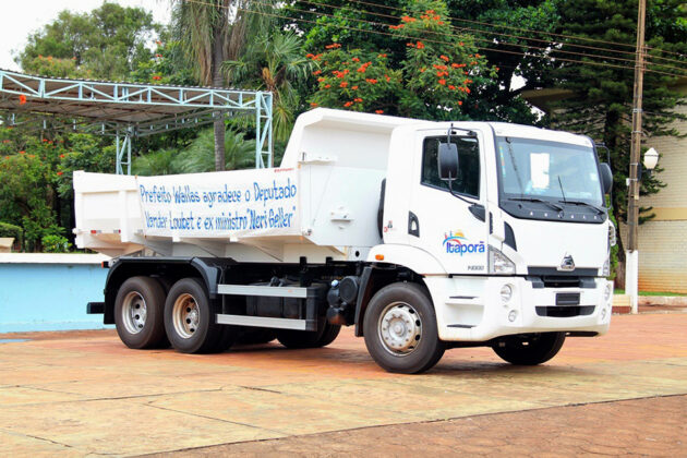 Caminhão-caçamba vai atender demandas das áreas rurais de Itaporã