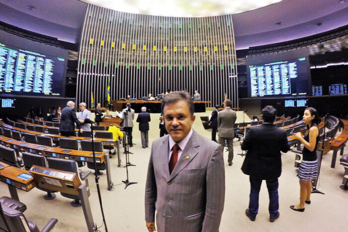 Deputado Vander Loubet no Plenário da Câmara