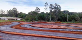 Pista de kart está sendo construída ao lado da área do Centro Municipal de Eventos