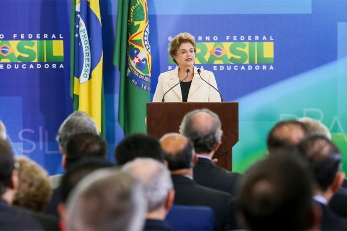 PEC 84/2014 foi promulgada por Dilma com apoio de Vander