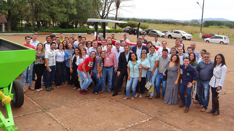 Agenda na Uems em Aquidauana contou com professores, alunos e funcionários