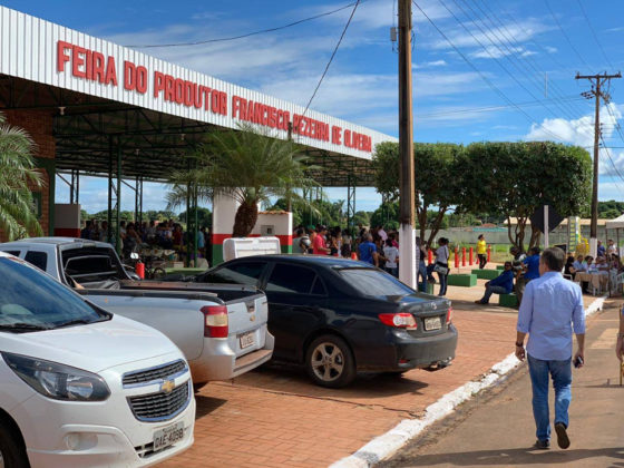 Em Sonora, Vander participou da inauguração da Feira do Produtor e de obra de abastecimento de água.