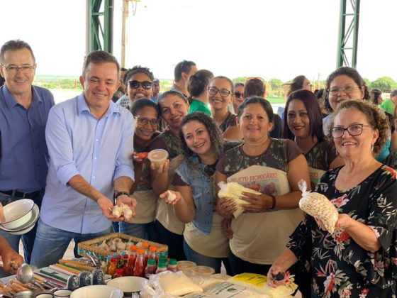 Em Sonora, Vander participou da inauguração da Feira do Produtor e de obra de abastecimento de água.