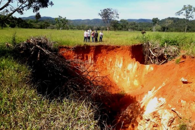 Dolinas no Assentamento Serra Alegre causam insegurança a assentados e ao meio ambiente