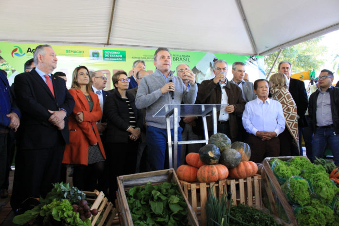 Entrega representa mais uma etapa do trabalho de Vander e Zeca em prol da agricultura familiar