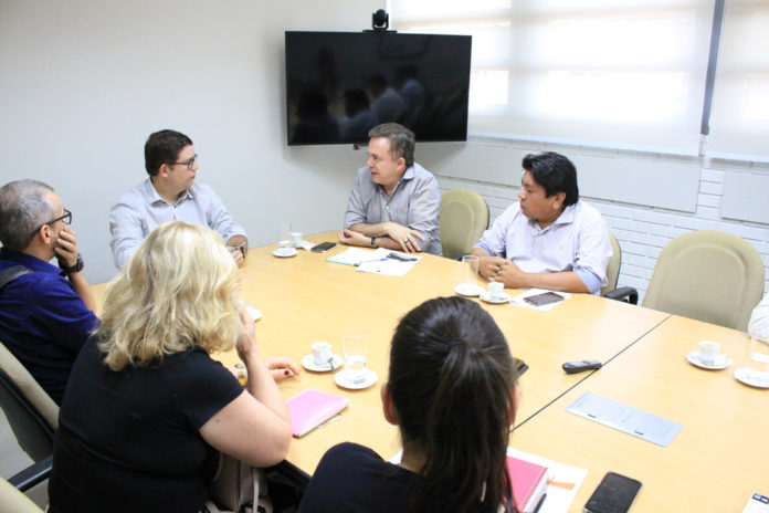 Reunião na Energisa tratou de obras de abastecimento de água cujos sistemas de bombas aguardam ligação de energia