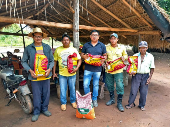 Entrega de sementes nas aldeias Bananal, Ipegue, Água Branca e Lagoinha foi acompanhada pela assessoria do deputado Vander