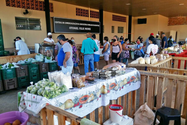 Repaginada, Feira do Produtor de Batayporã trouxe mais incentivos à agricultura familiar