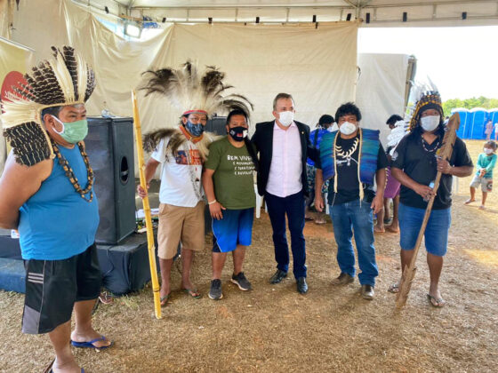 Vander visita acampamento do Levante pela Terra em Brasília e reitera luta contra PL 490