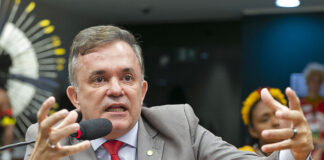 Com voto favorável de Vander, Câmara aprova pedofilia como crime hediondo