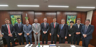 Vander pede ao embaixador da China habilitação de mais plantas frigoríficas brasileiras