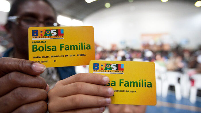 "Bolsa Família deu para nossa família uma estabilidade", diz Dener (Alina Souza/Palácio Piratini)