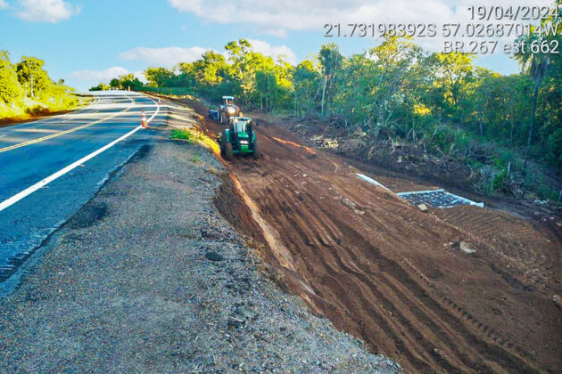 Restauração de trechos da BR-267 segue a todo vapor, comemora Vander