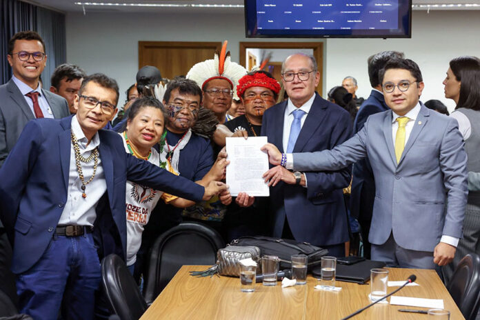 Vander celebra acordo para solucionar conflito por terras em Antônio João