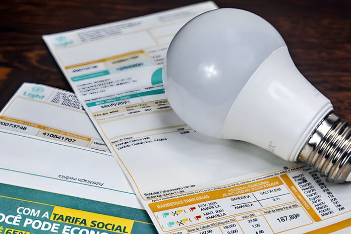 Governo Lula vai propor isenção da conta de luz para 60 milhões de pessoas Governo Lula vai propor isenção da conta de luz para 60 milhões de pessoas