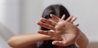 A necessidade de investimento público no combate à violência contra a mulher