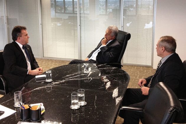 Deputado Vander em recente reuni&atilde;o com o diretor da ANTT