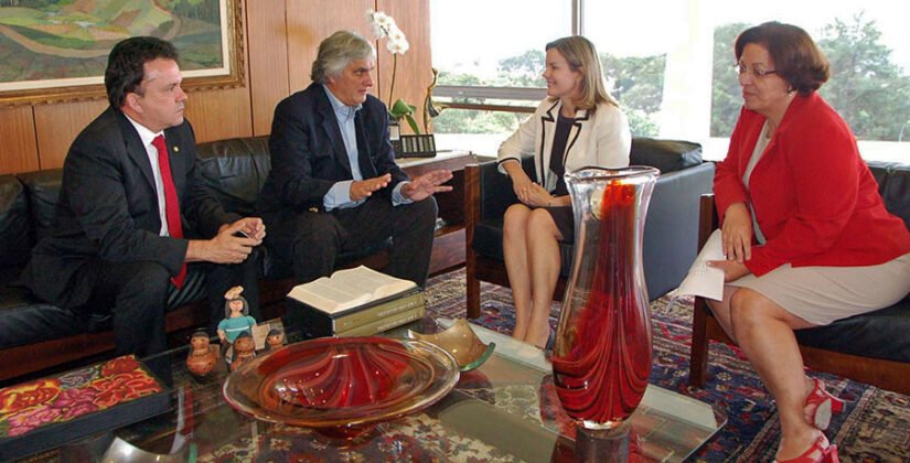 Delcidio e Vander com ministras Gleisi e Ideli buscando recursos para MS