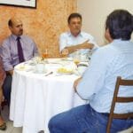 Vander com delegados em café da manhã
